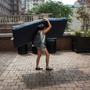 how to move a mattress by yourself